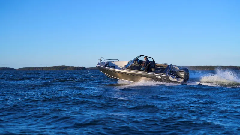 Buster Magnum aluminium boat