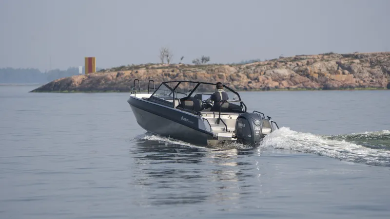 Buster Magnum aluminium boat